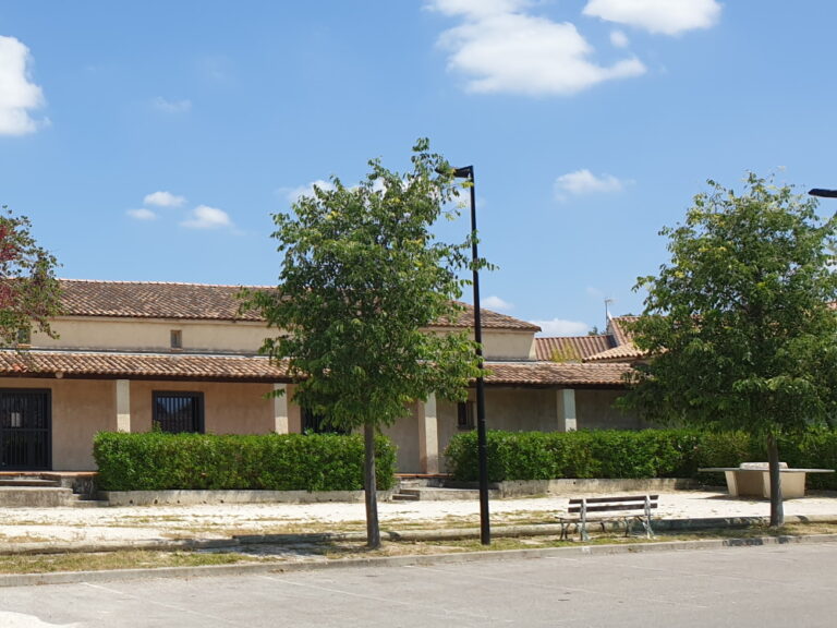 terrain pétanque et table de ping pong moussac - 30190